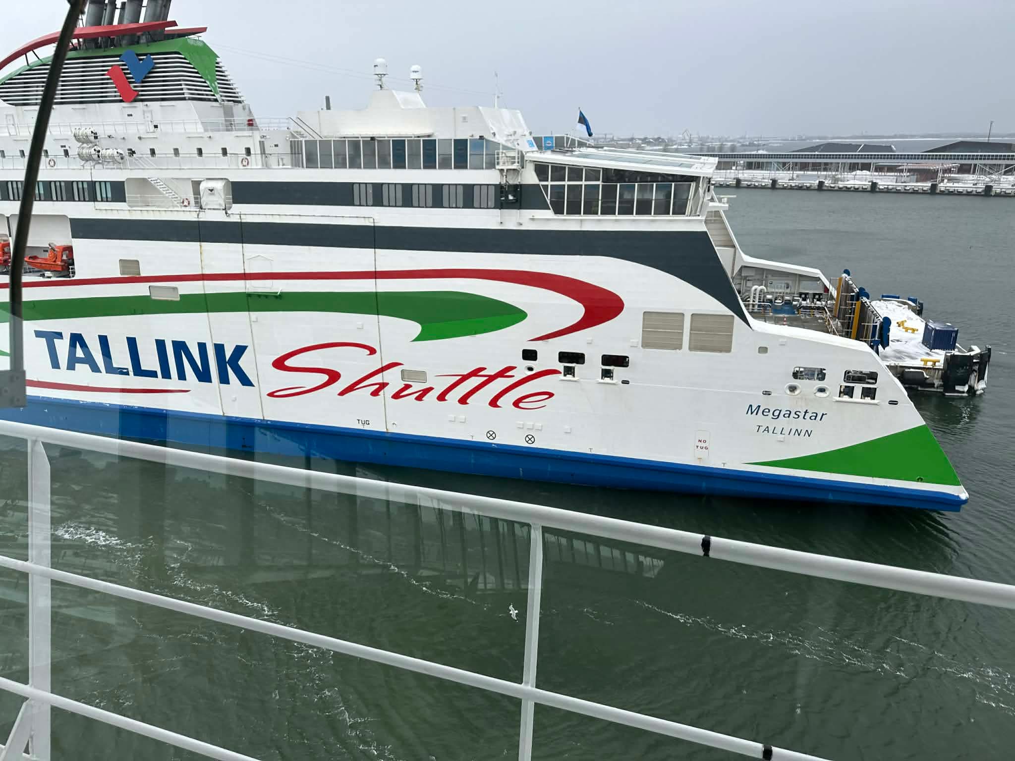 Megastar back in service after hull repaint